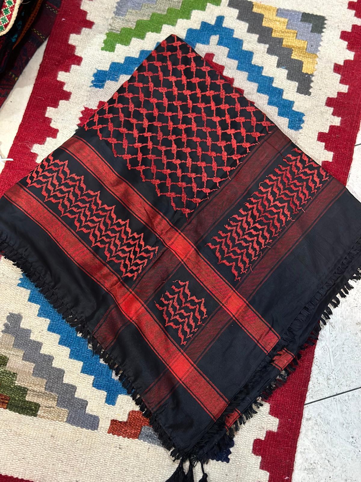 Red keffiyeh